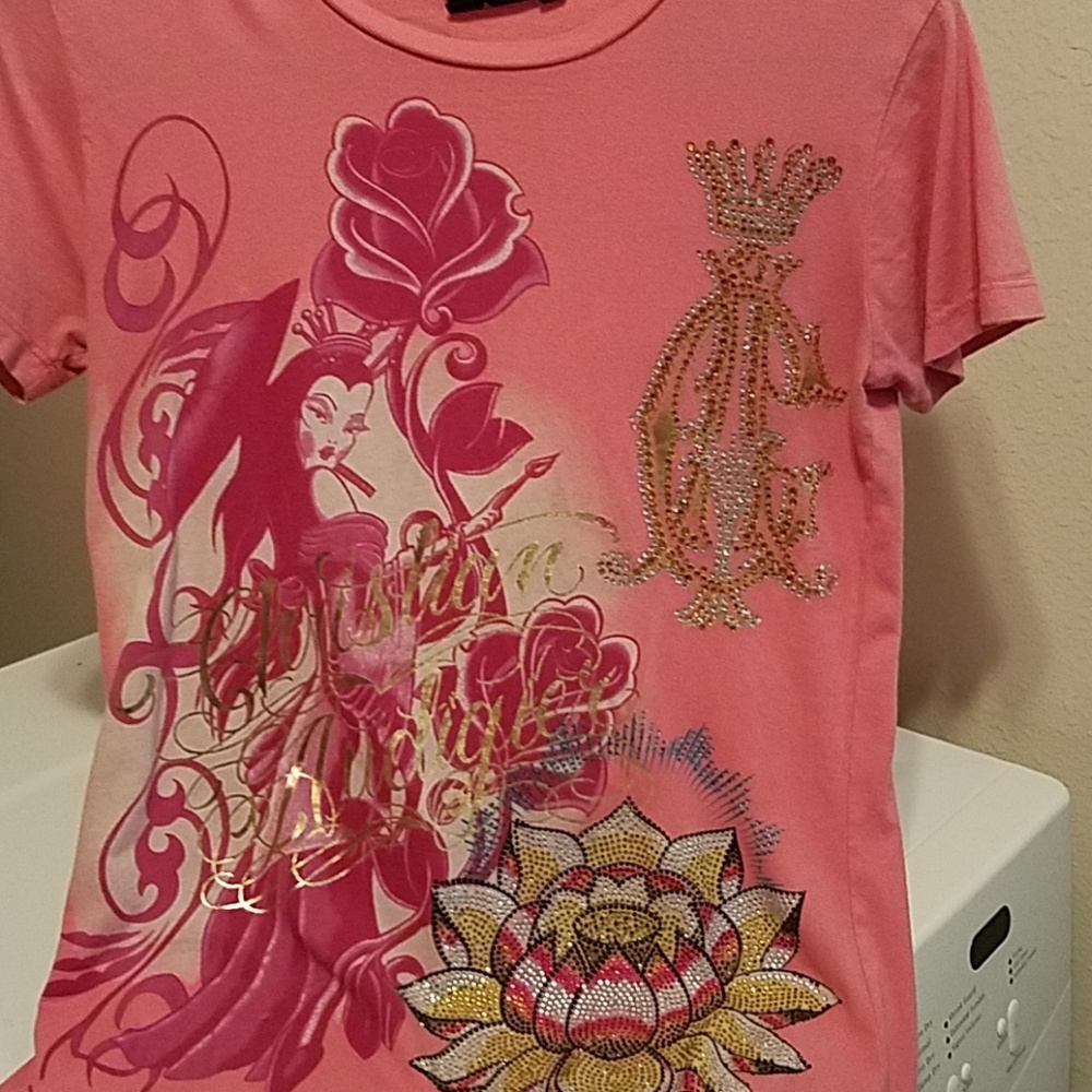 Beautiful stunning one of a kind womens tee